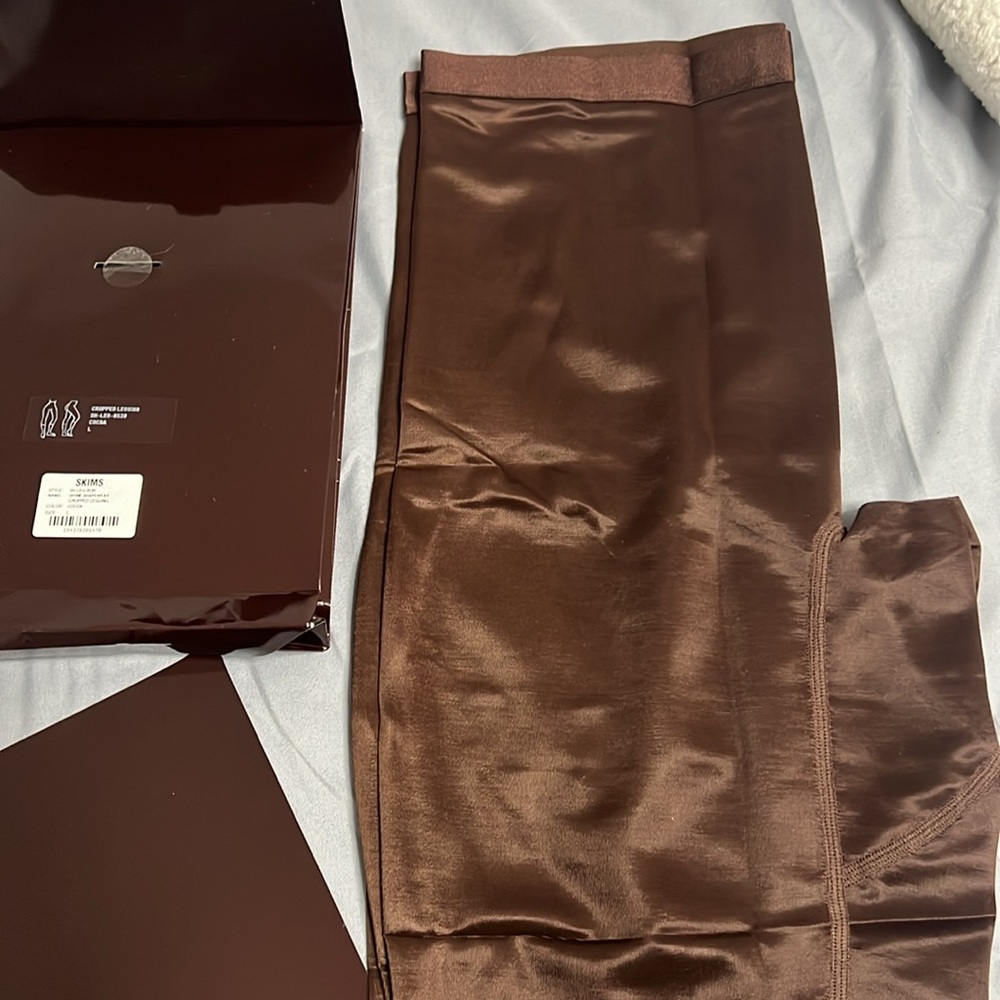 Skims Large never worn high waisted over knee shapewear
